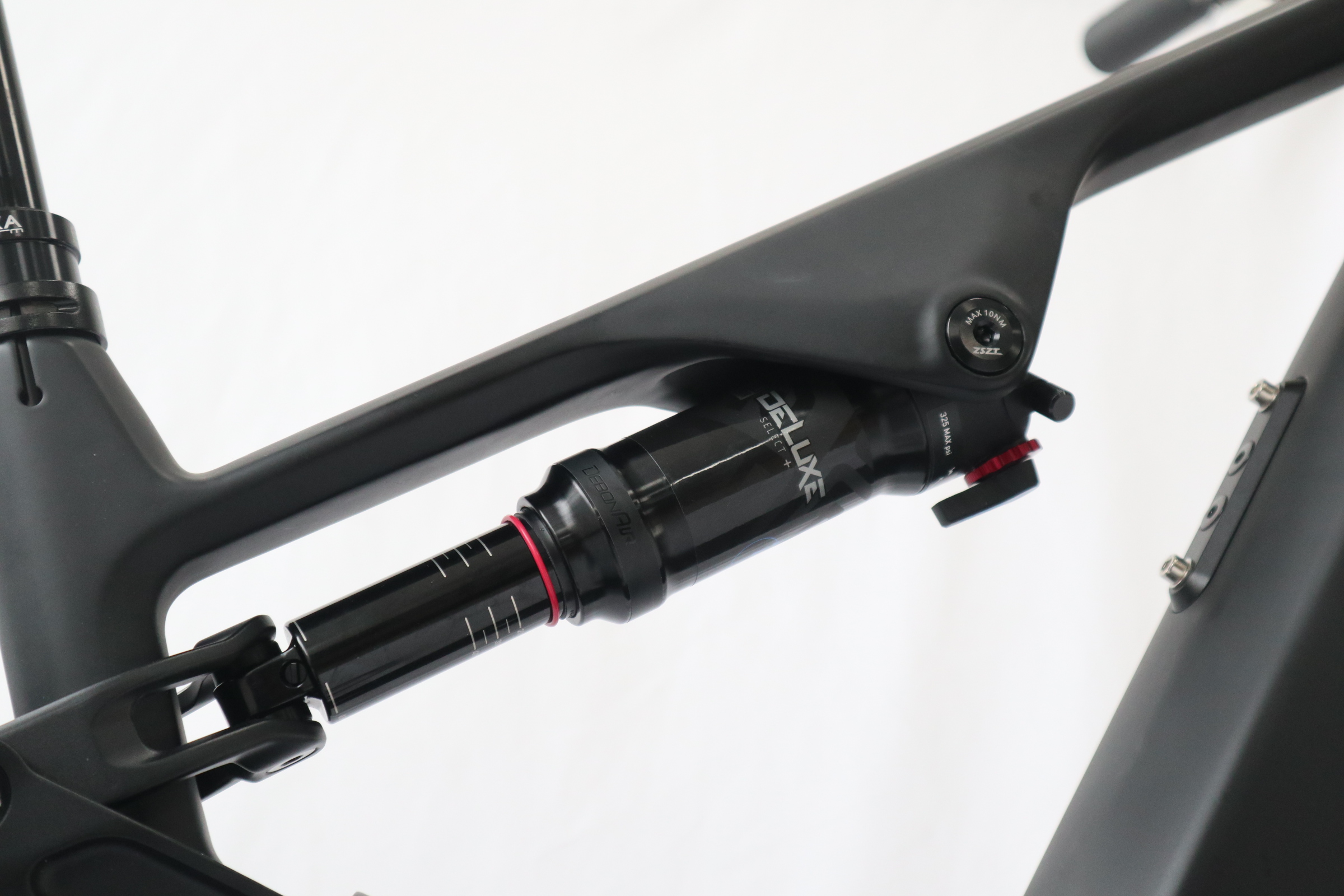 29er Aggressive Riding E-MTB,  - đánh giá và giá Mountain Biking Trails